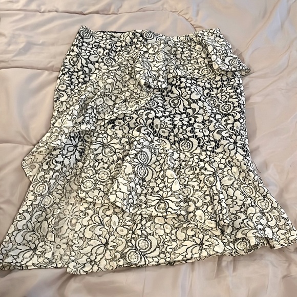 Vintage Nanette Lepore sz 4 ruched white lace with black underlay pencil skirt - Picture 1 of 3